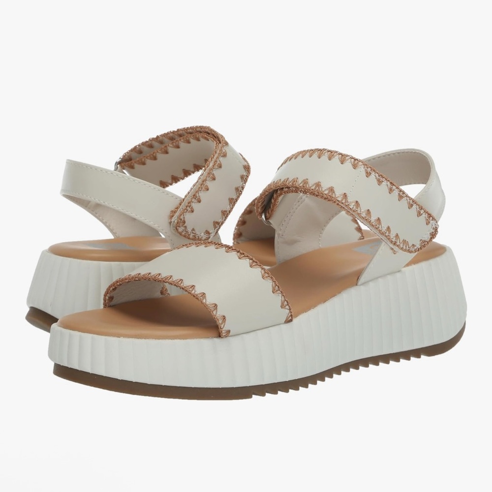 DV Dolce Vita Women’s Franca Sandal